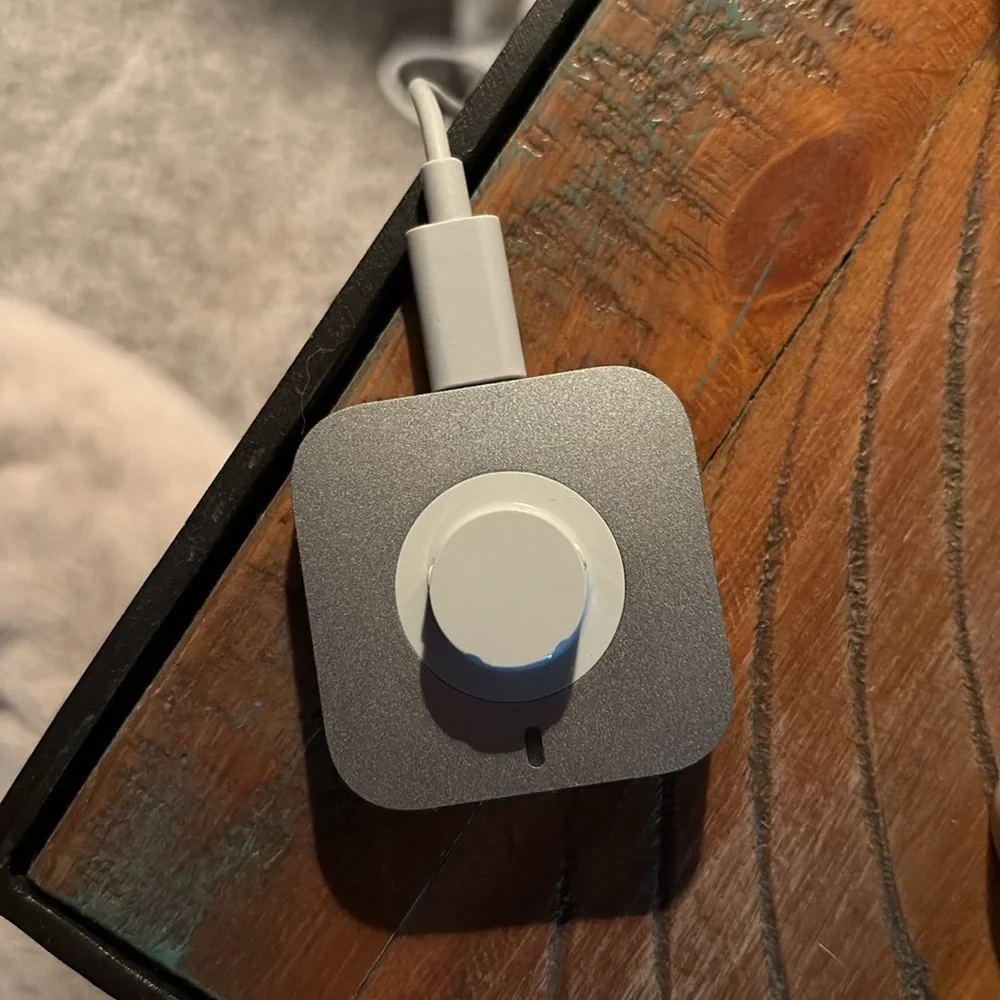 Oura Silver Ring 4 in Sleek Design